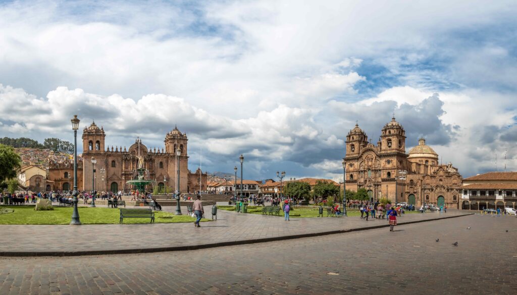 Centro histórico - Jerarquía 4 plaza de armas with inca fountain cathedral and c 2025 03 25 23 46 19 utc compressed