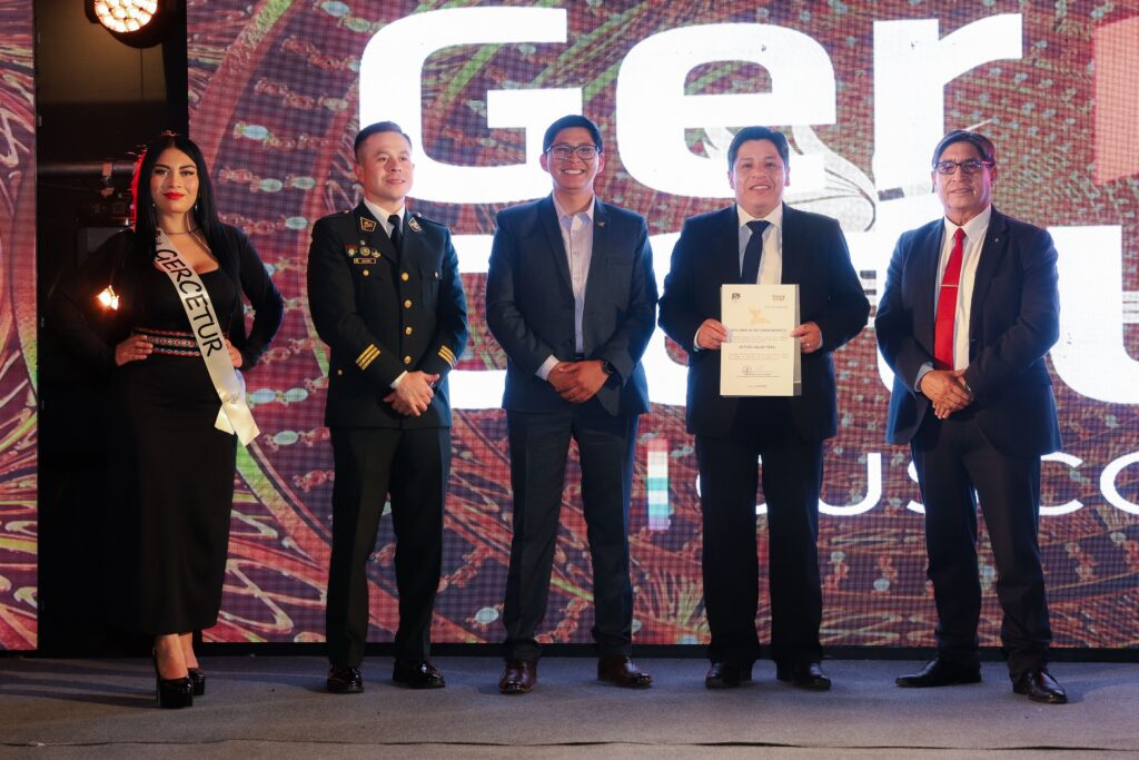 Ganadores Premio Qori Q'ente 2025 Qori Q'ente 2025